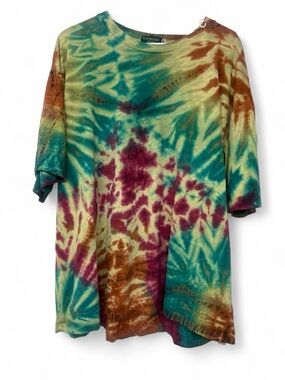 Kathmandu imports multicolor tiedye Tshirt tee short sleeve hippie 70s indie